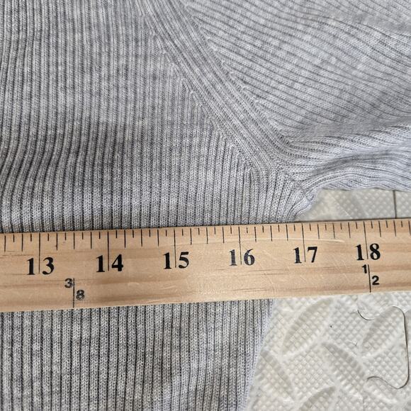 Nadaam Ribbed Cropped Cardigan Sweater Gray V-Neck Silk Cashmere Designer Y2K - Picture 10 of 11